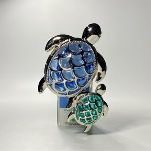 Bath & Body Works Turtle Wallflower Plug